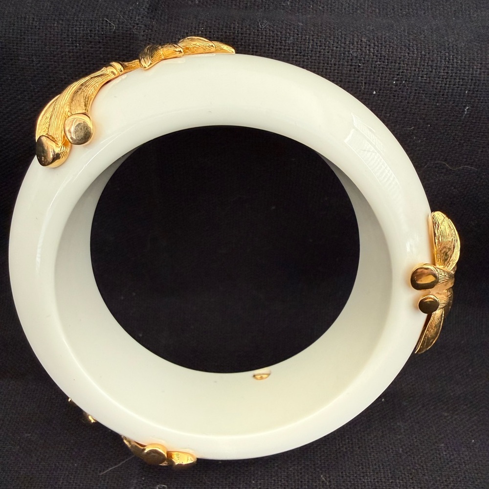 Vintage Monet  White Lucite Bangle Bracelet With Gold Bamboo Leaf Accents